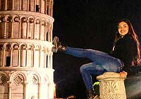 estudiante en la torre de Pisa